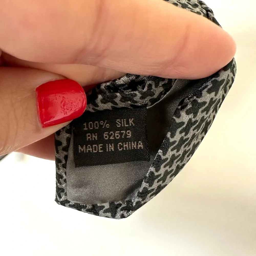 VTG MomentoUno Fly Fishing Tie Silk Houndstooth Wide 3.5 Angler Novelty 90s 3.5